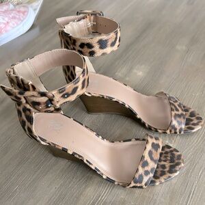 NY&Co. leopard print wedges